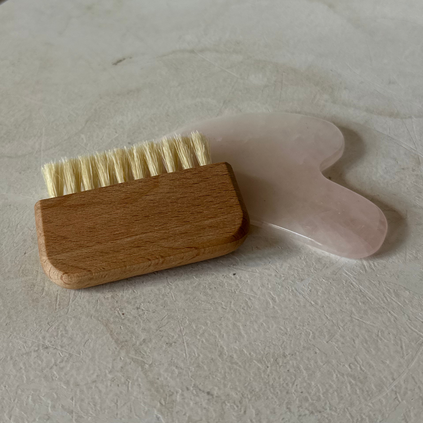 Nourganics_Ayurveda_TCM_Gua Sha_Trockenbürste
