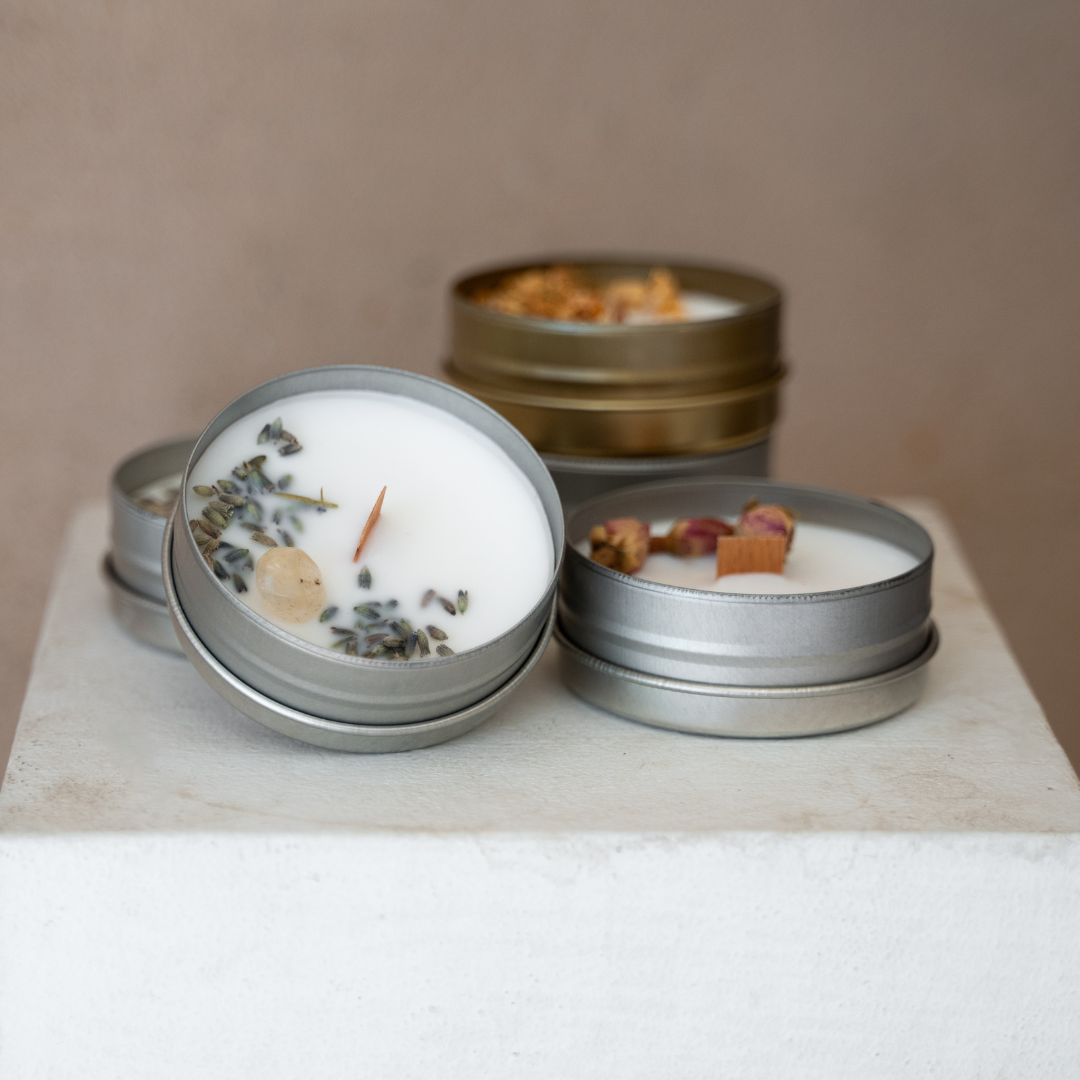 Sojawachs Kerze mit Trockenblüten (Rose, Lavendel oder Jasminblüte) - Gold ◎