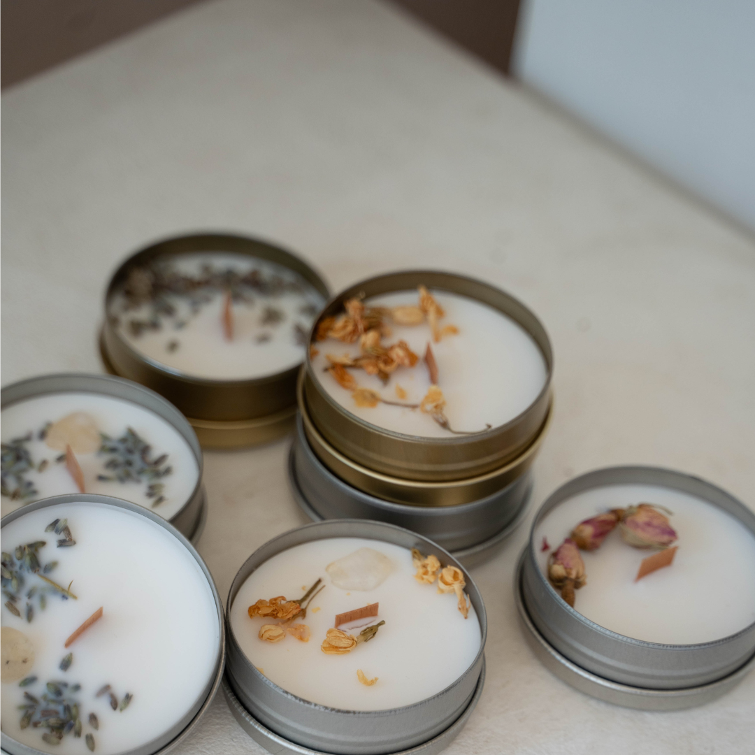 Sojawachs Kerze mit Trockenblüten (Rose, Lavendel oder Jasminblüte) - Gold ◎